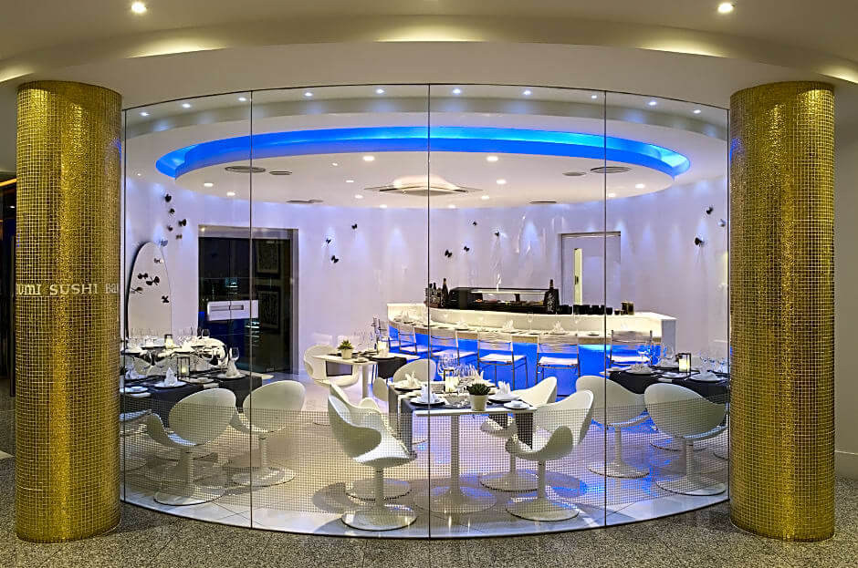 mediterranean beach hotel exclusive bar