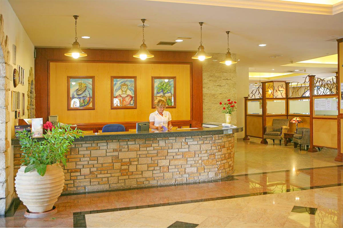 navarria hotel lobby area