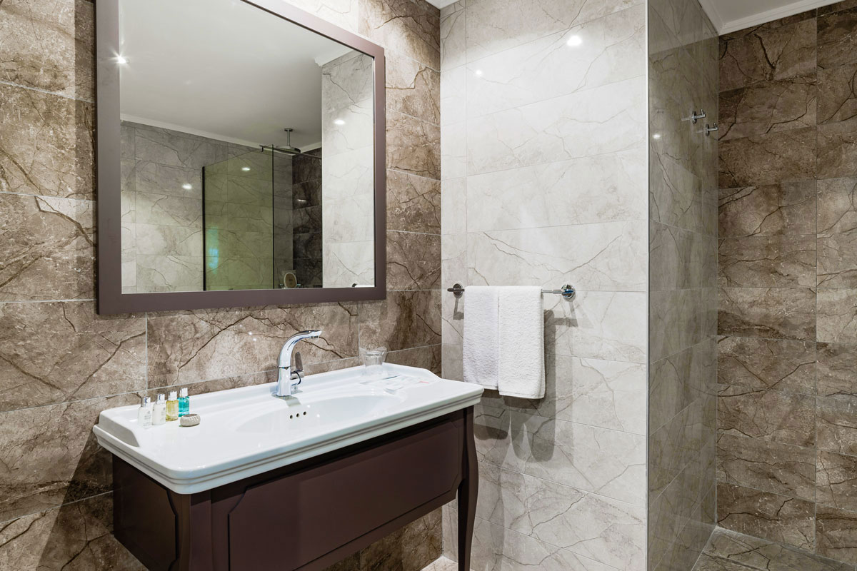 hotel room bathroom 2 arkin iskele famagusta