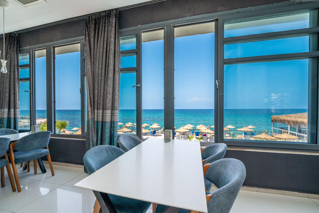 manolya hotel bar kyrenia
