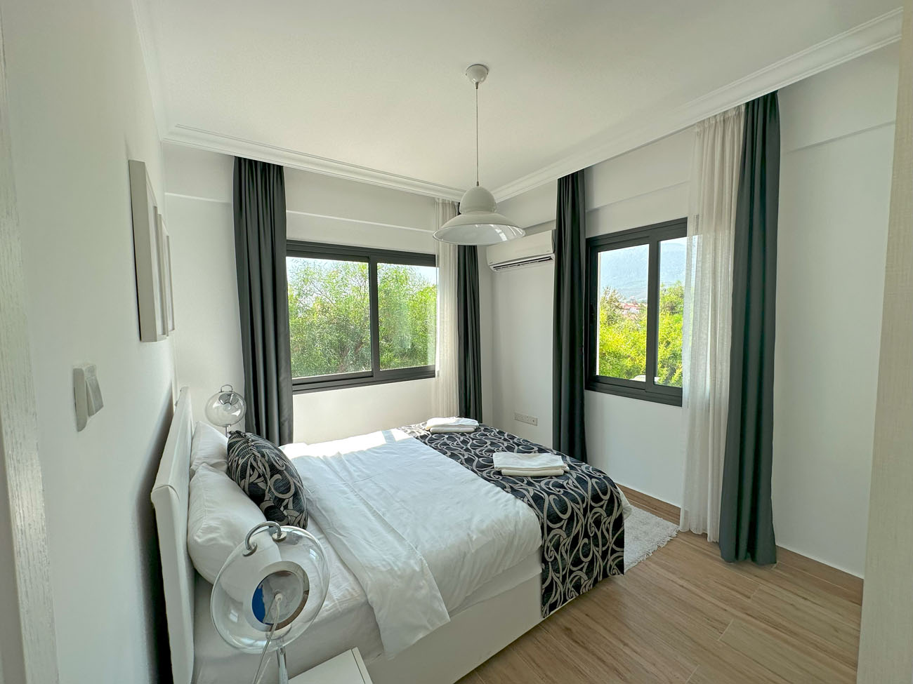 One Bedroom Apartment 