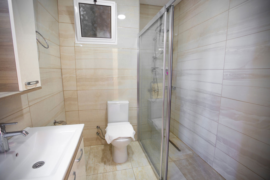 hotel-room-bathroom-lapida-kyrenia