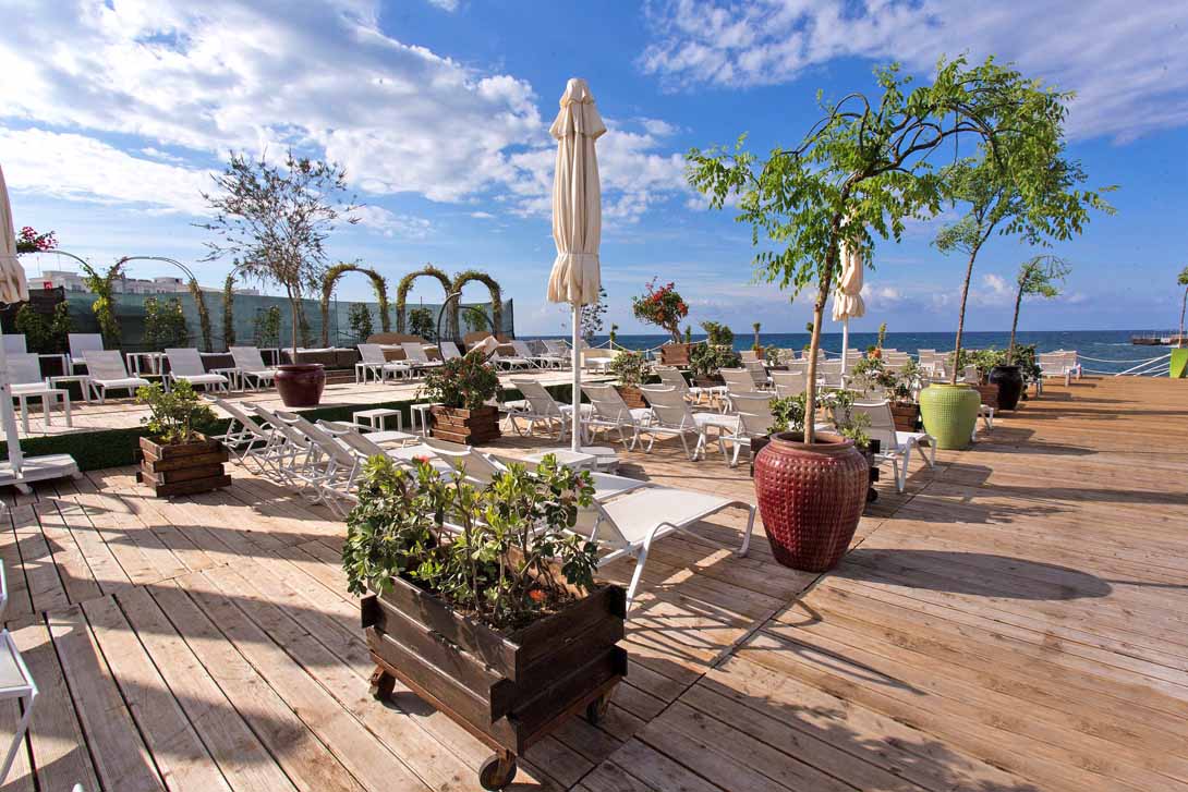 Rocks Hotel