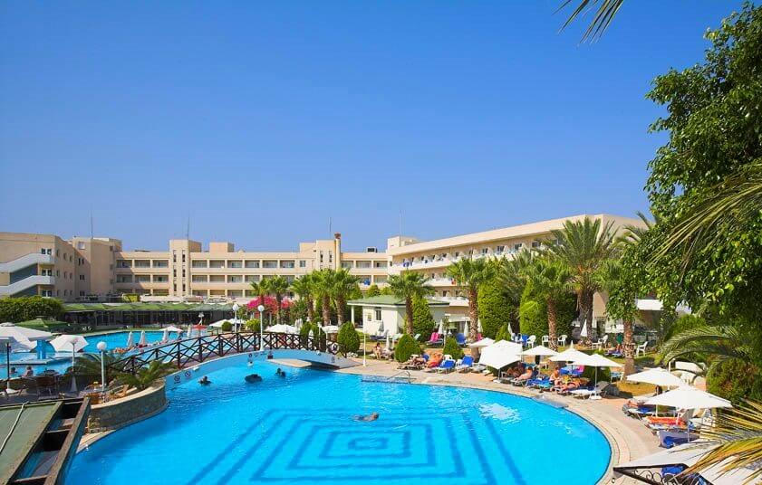 aloe hotel swimming pool