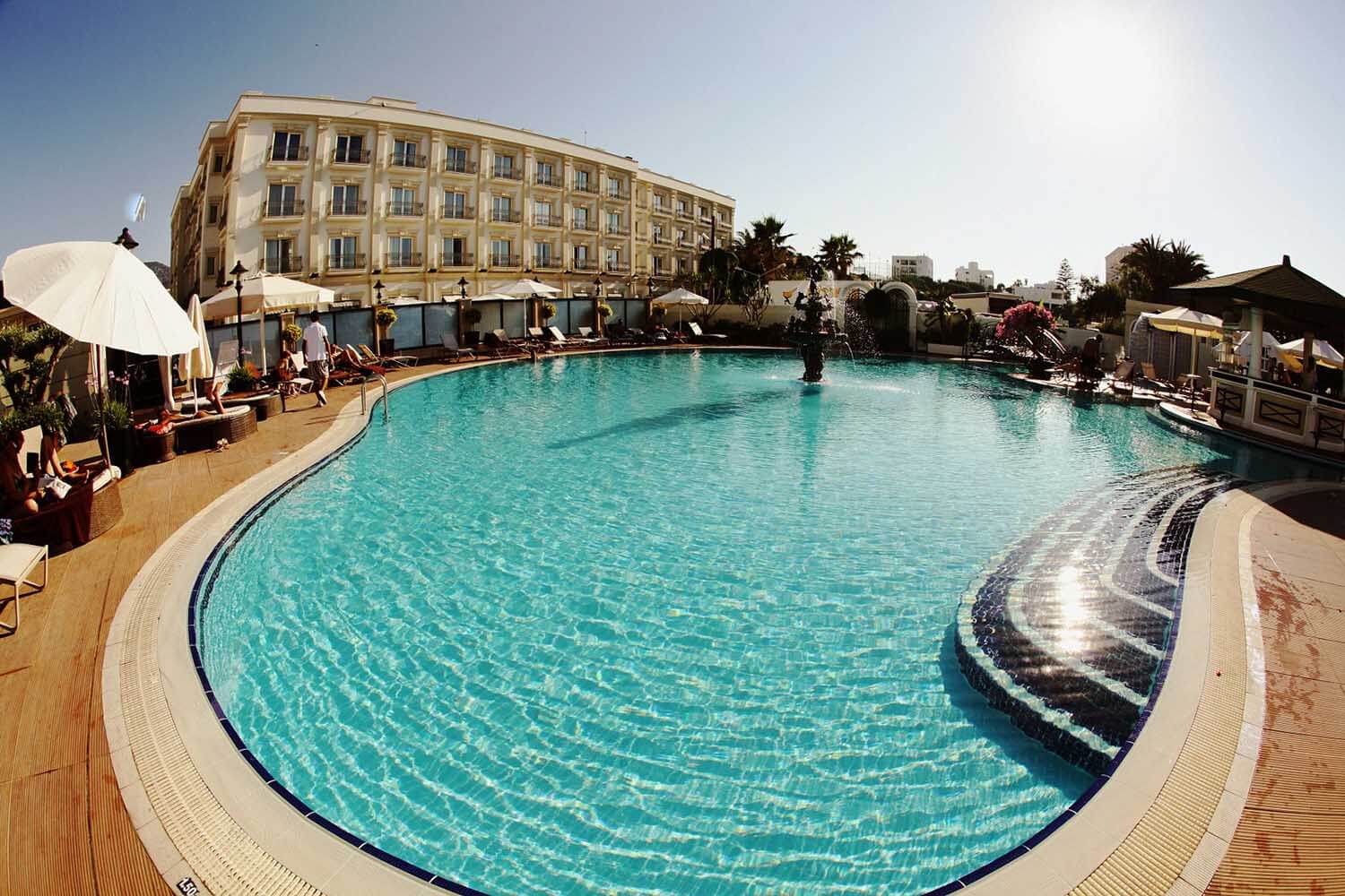 Rocks Hotel