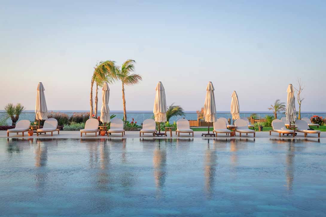 merit park hotel pool view