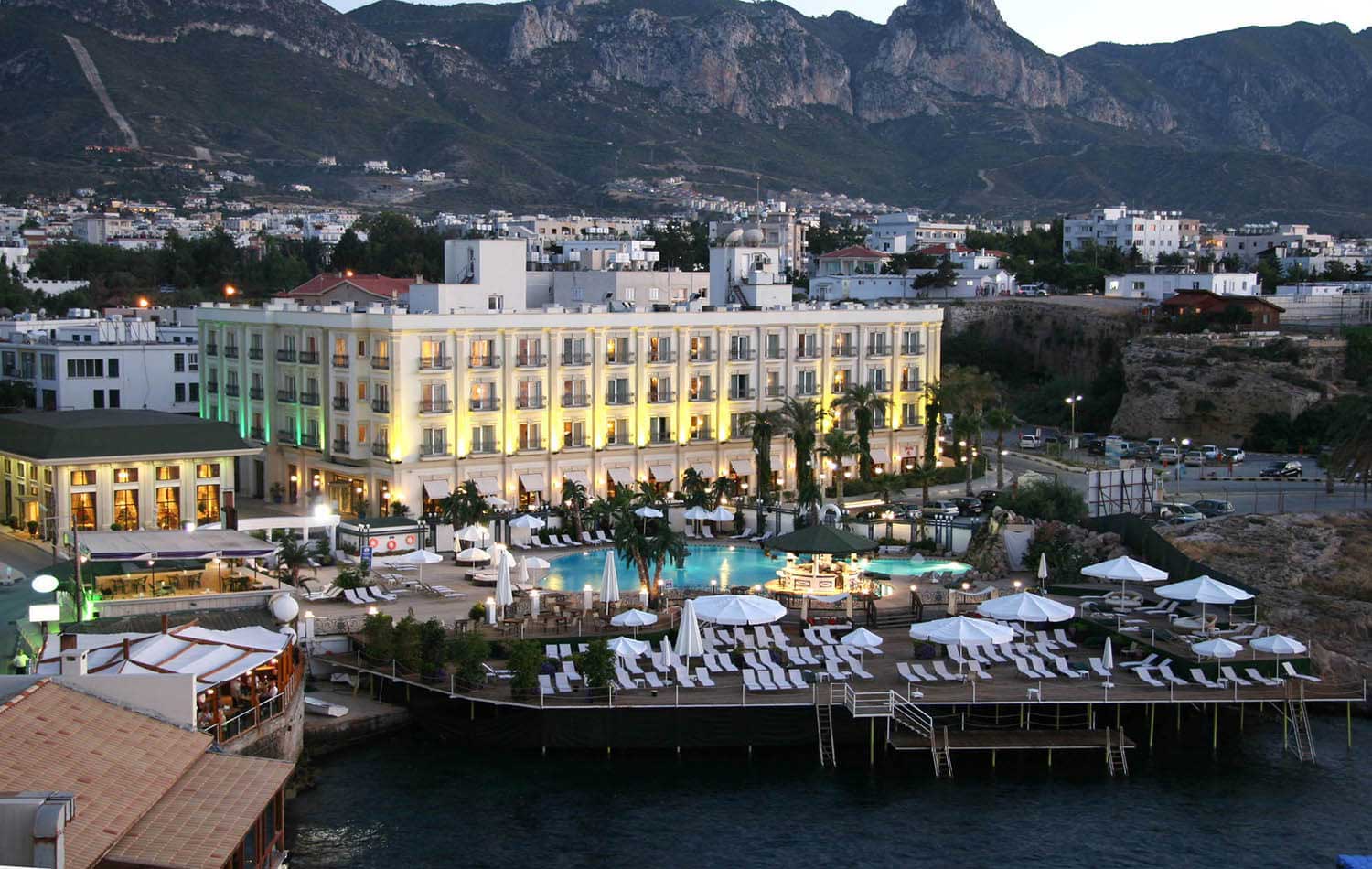 Rocks Hotel