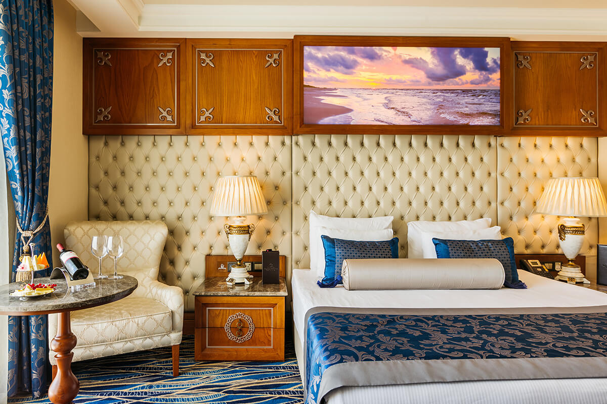 Lord's Palace Hotel