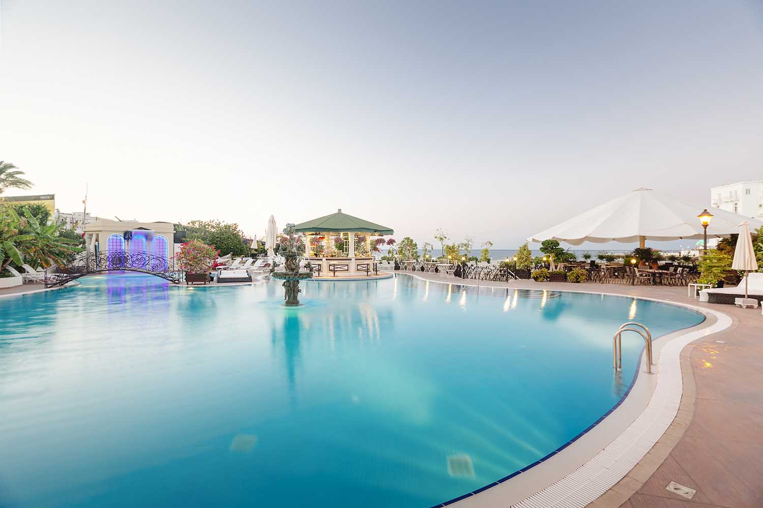 Rocks Hotel