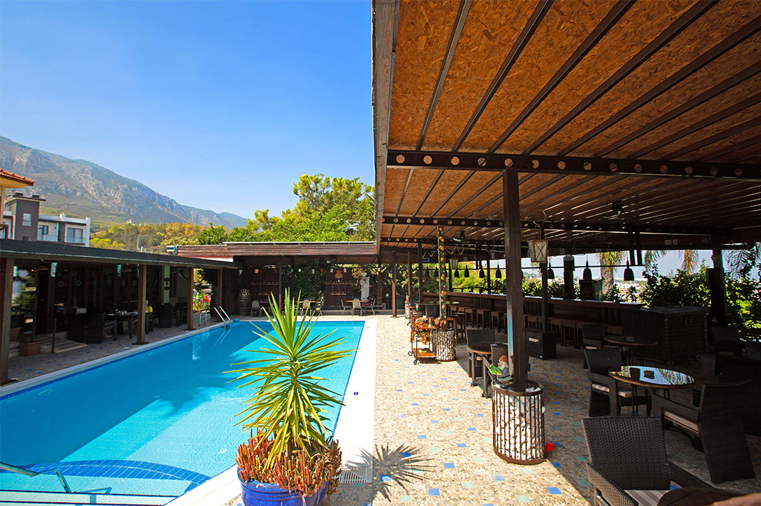 bellaview art pool kyrenia