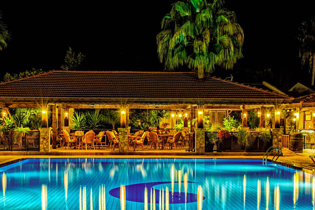 Almond Holiday Village