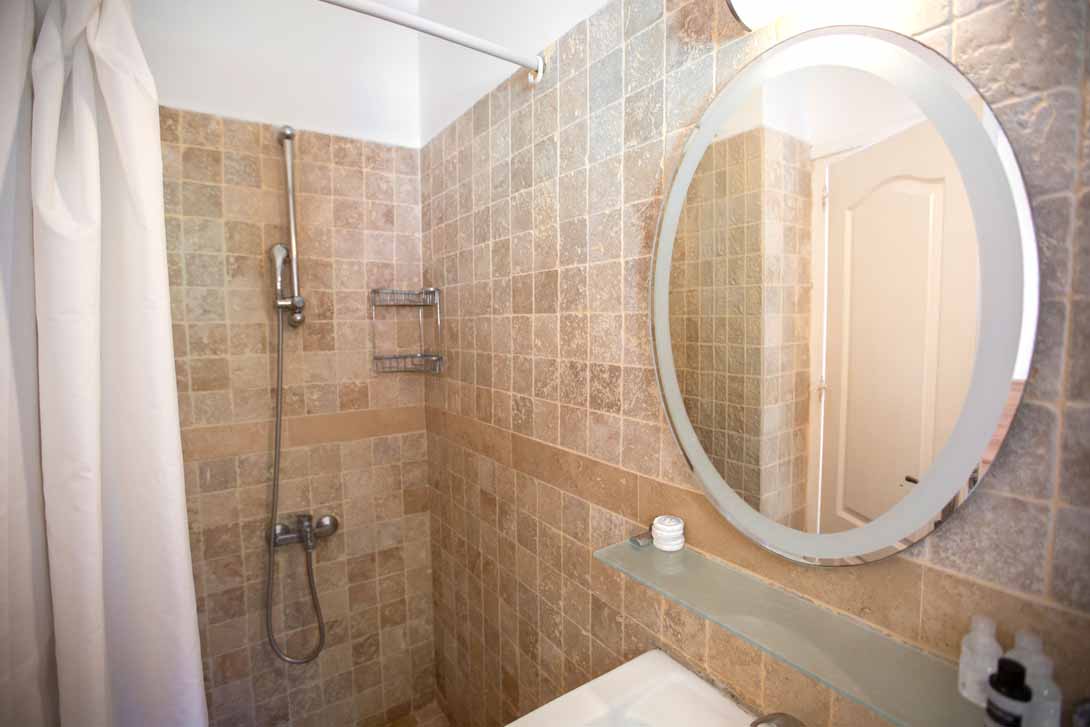 Holiday Village Room 