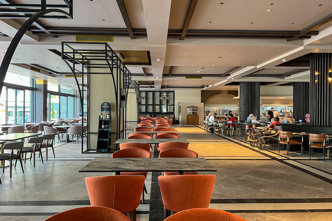  Bars & Restaurants