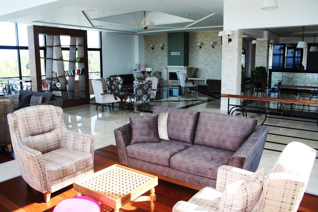 korineum spa resort lobby