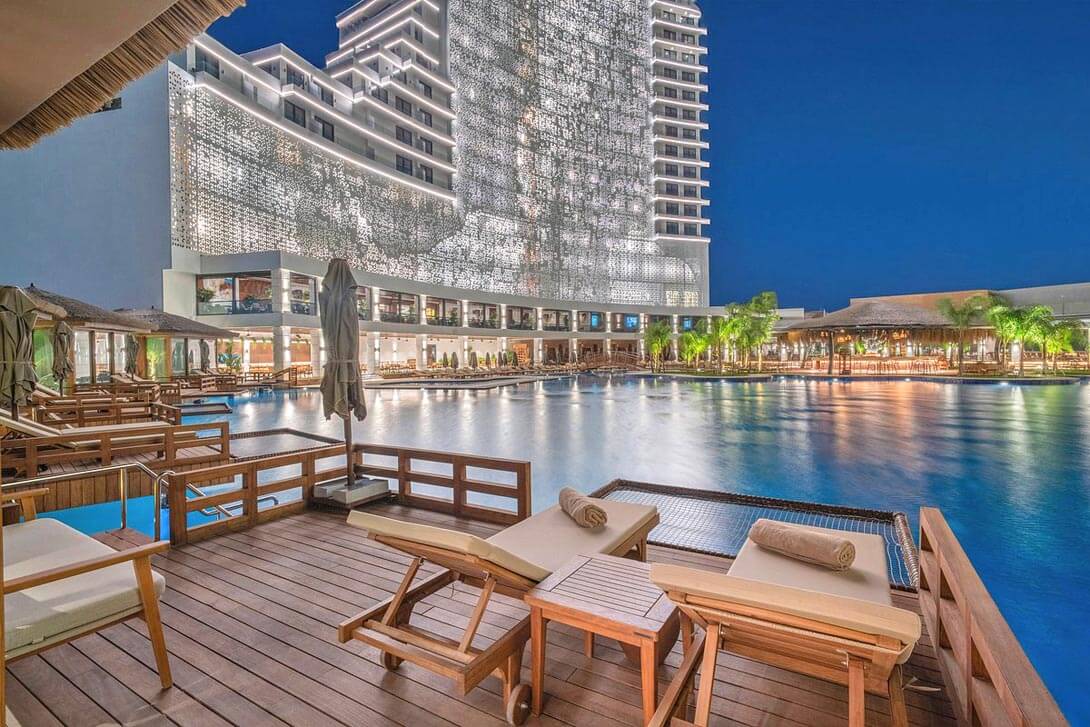 Grand Sapphire Resort