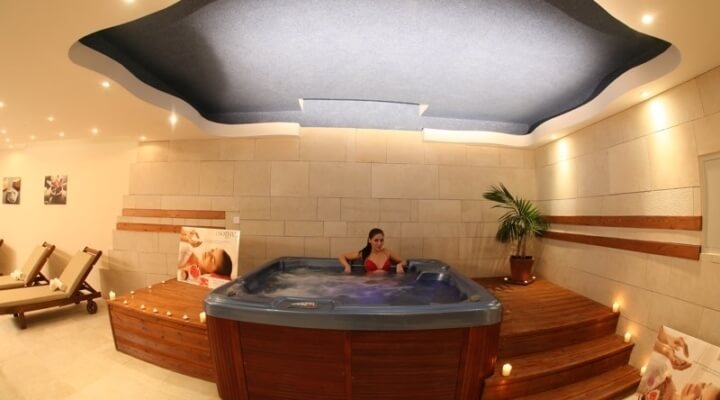 aphrodite sands resort jacuzzi