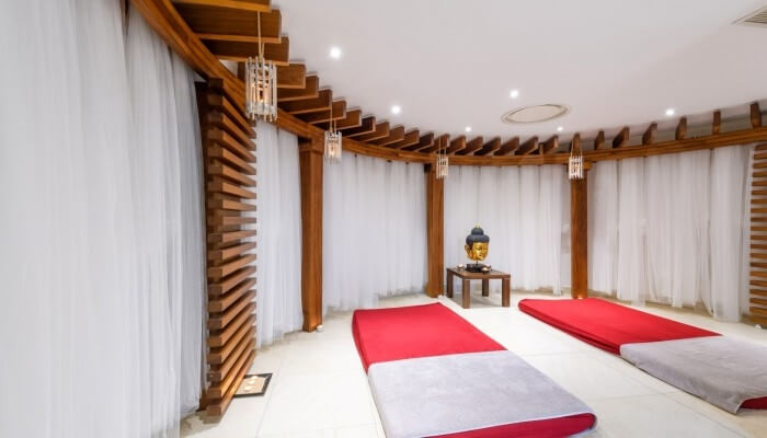 asterias beach hotel wellnes center
