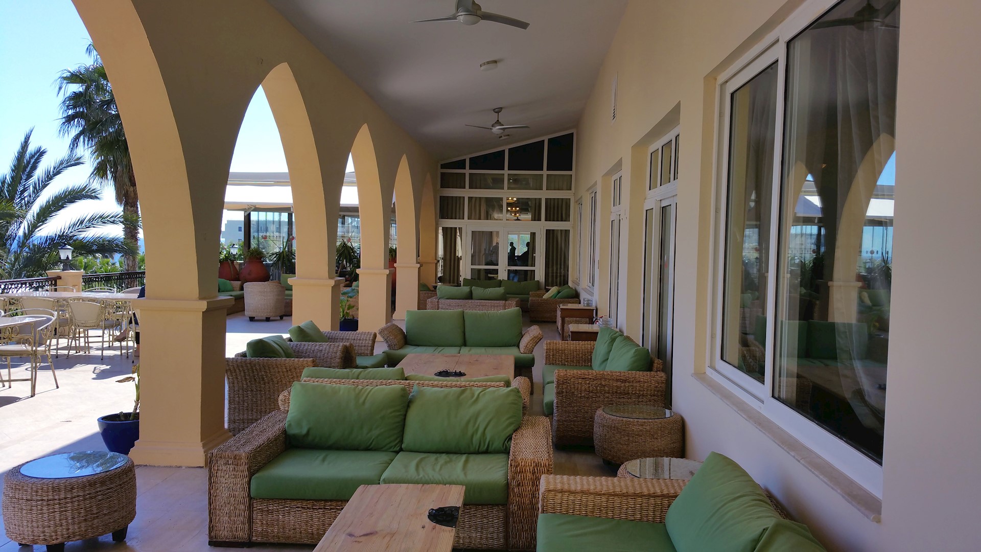 oscar hotel lobby lounge terrace