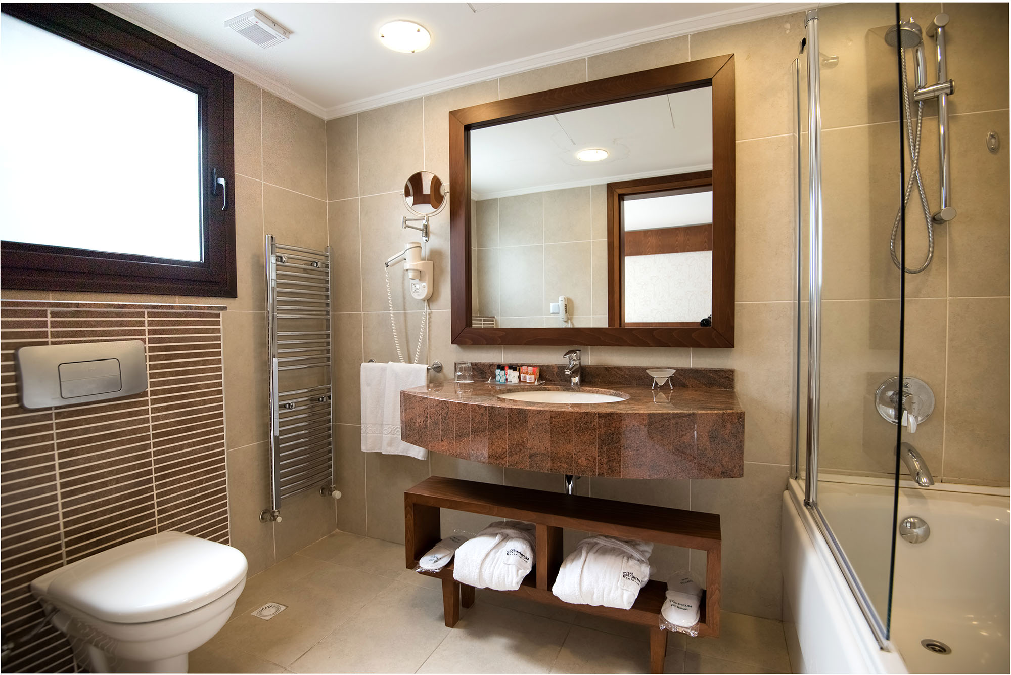 Residence Room with 4 Rounds of Golf 
