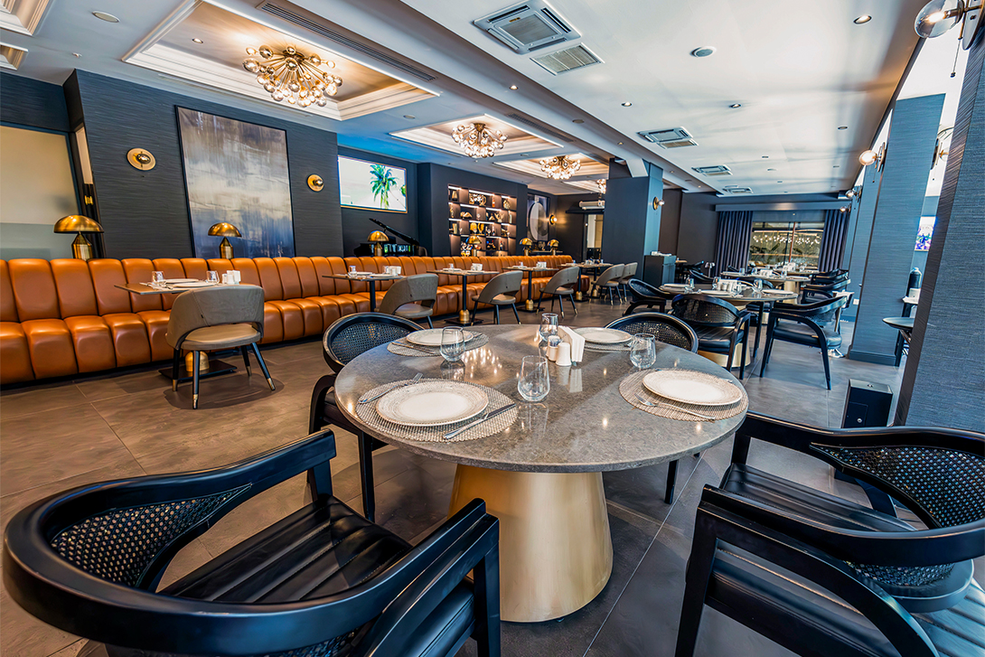 20-chamada-girne-restaurant-sofa-sitting