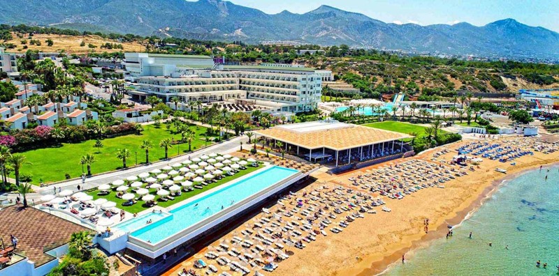 acapulco-beach-resort-kyrenia-mountains