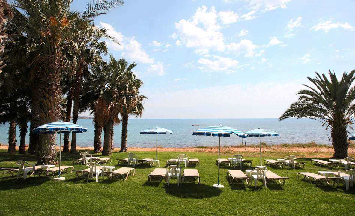 8-ascos-coral-hotel-beach