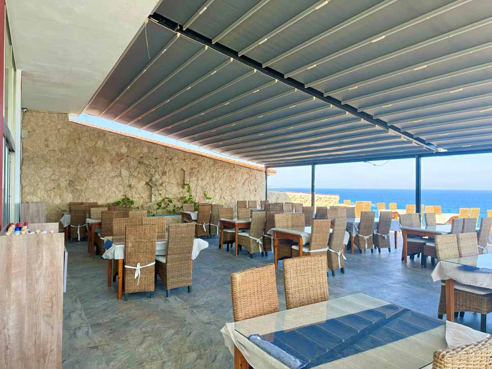 burhans hotel restaurent sitting