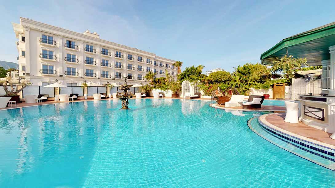 Rocks Hotel
