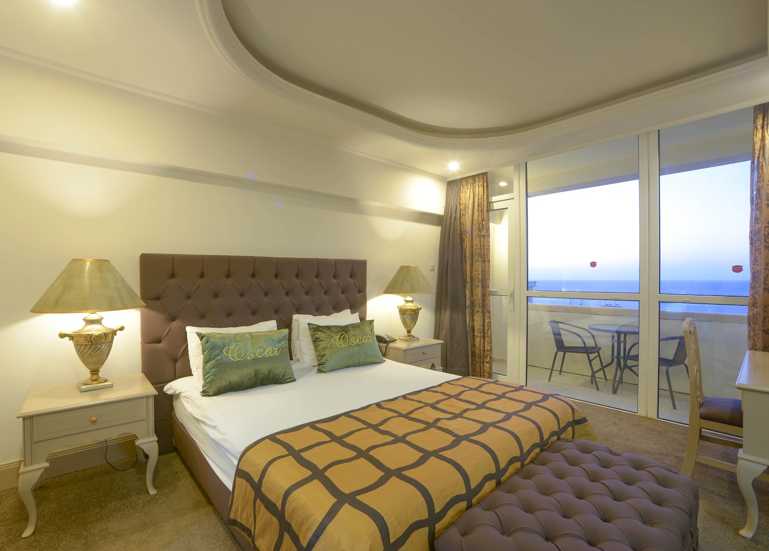 oscar resort hotel junior suite
