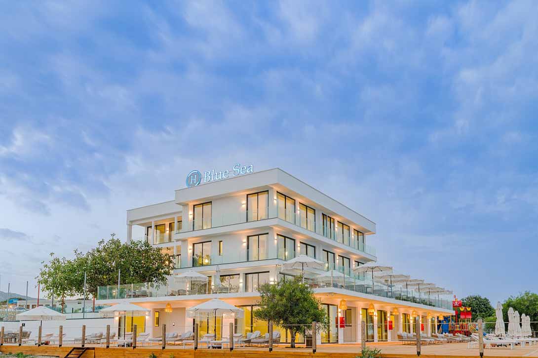 10 blue sea hotel main area karpaz
