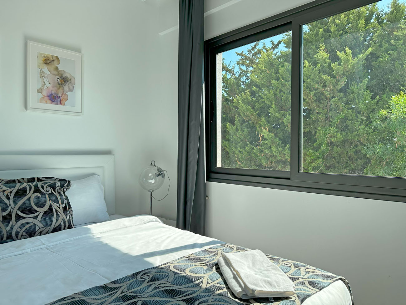 One Bedroom Apartment 