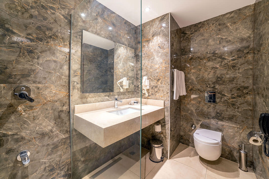 superior bath pia bella hotel kyrenia