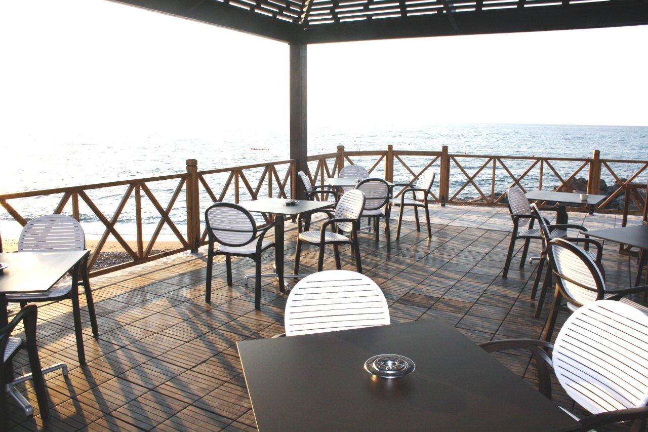 korineum outside dining zone