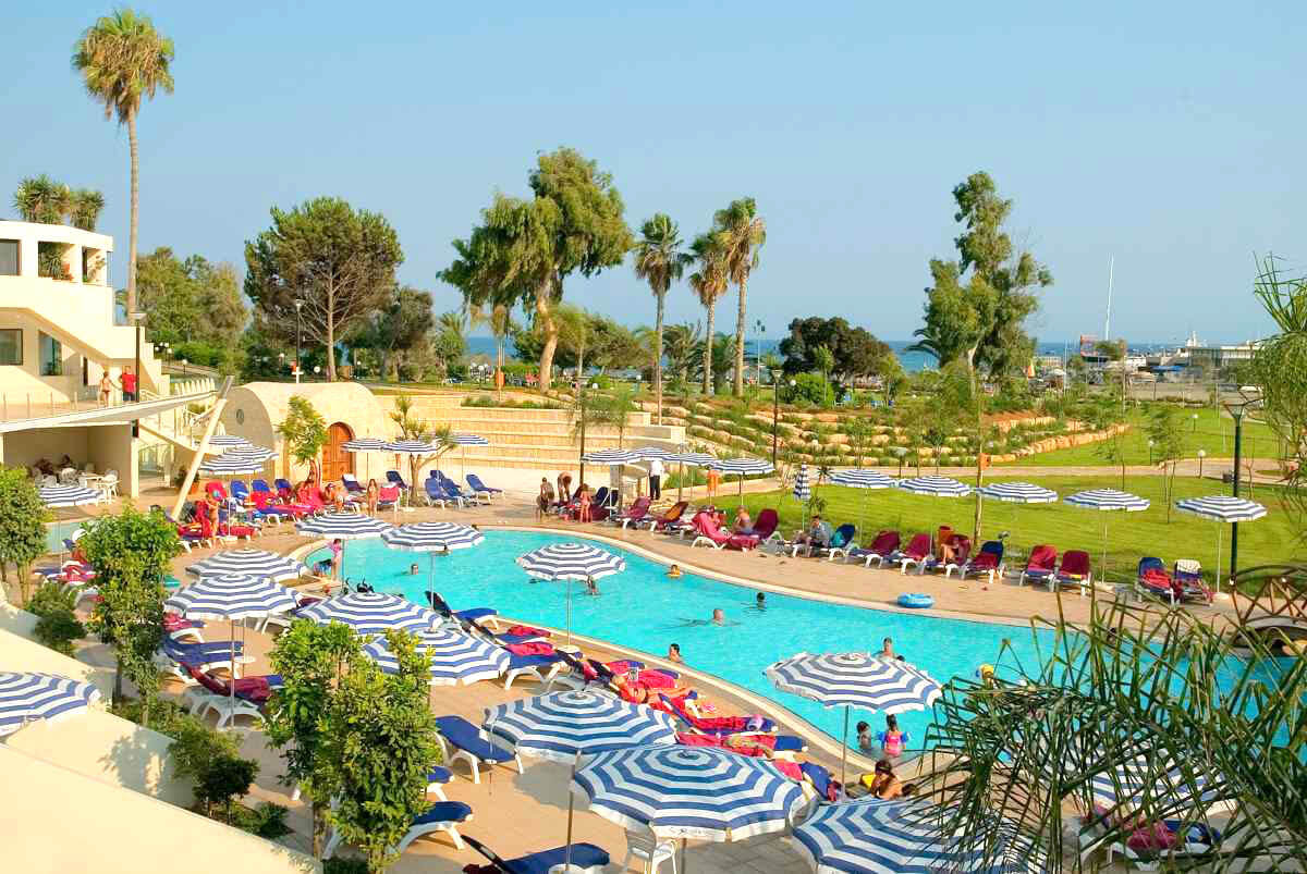 st.raphael hotel swimming pool