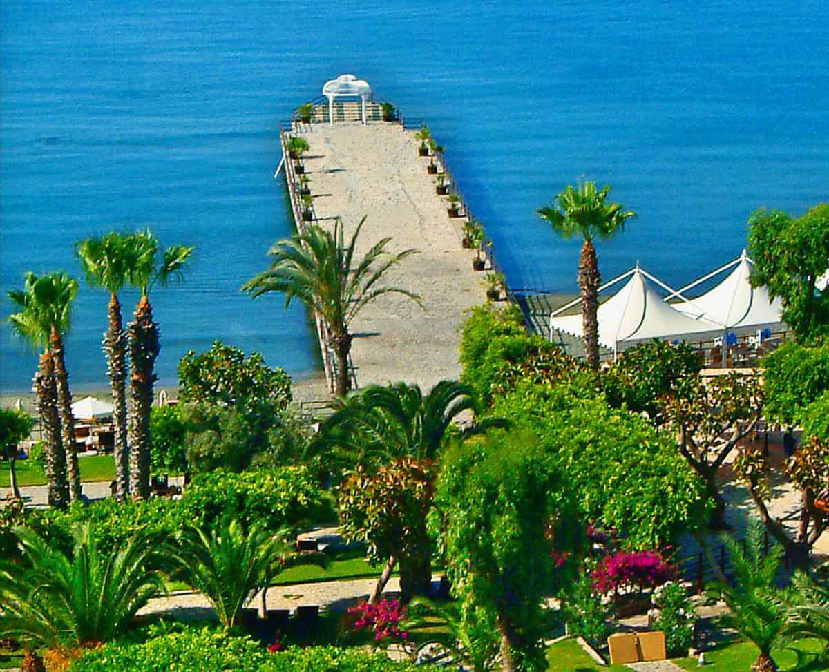 elias beach hotel pier sea