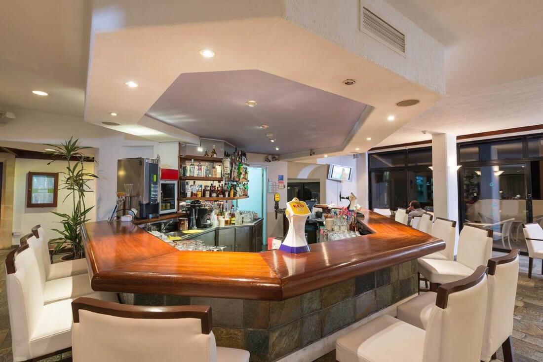 paphos gardens resort bar cyprus