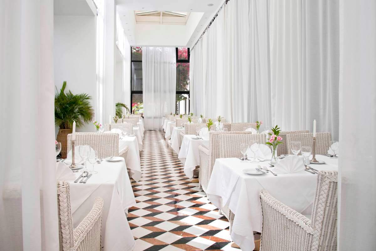 azia hotel restaurant