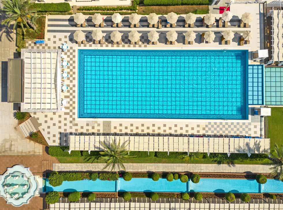 kaya artemis pool view