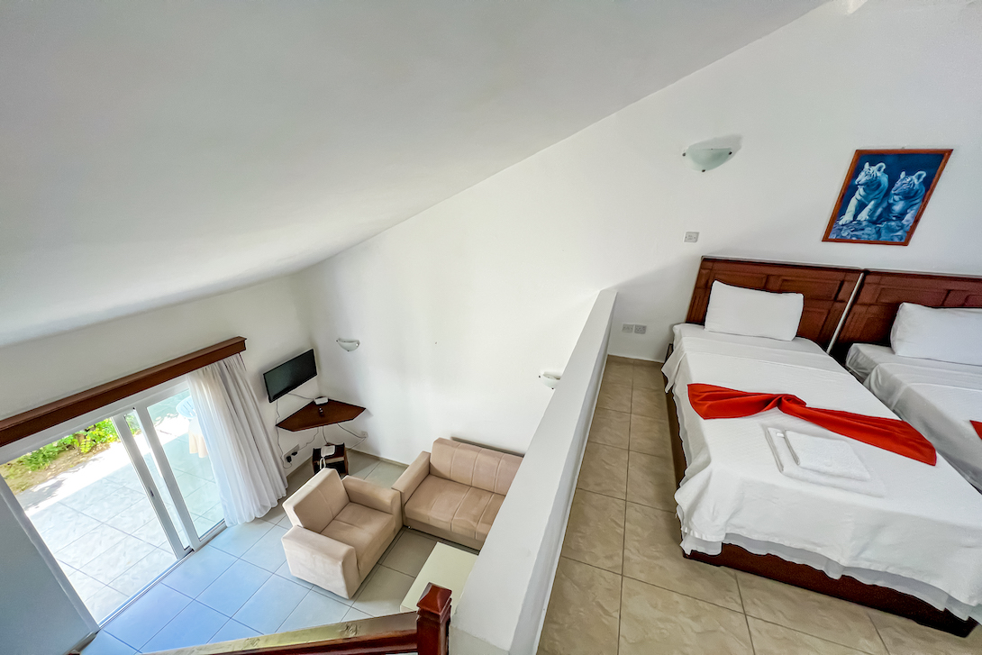 14 rose gardens holiday village room