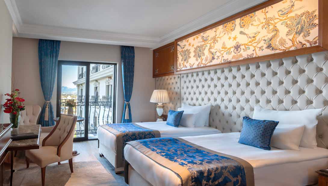 Lord's Palace Hotel
