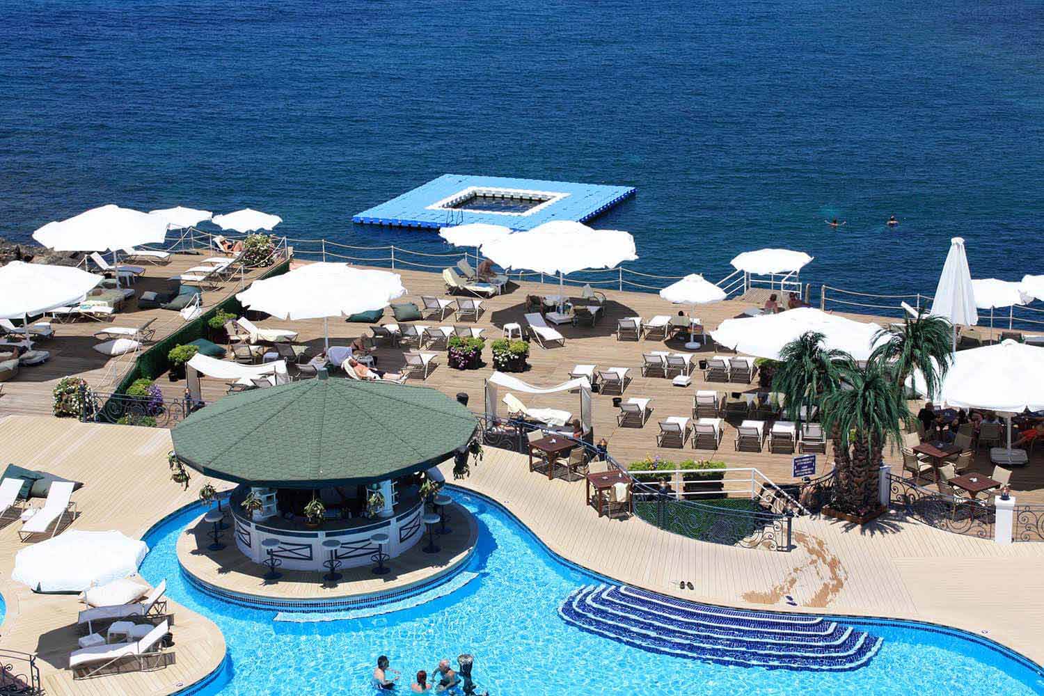 Rocks Hotel