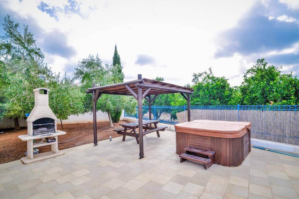 azzuro luxury holiday barbeque corner
