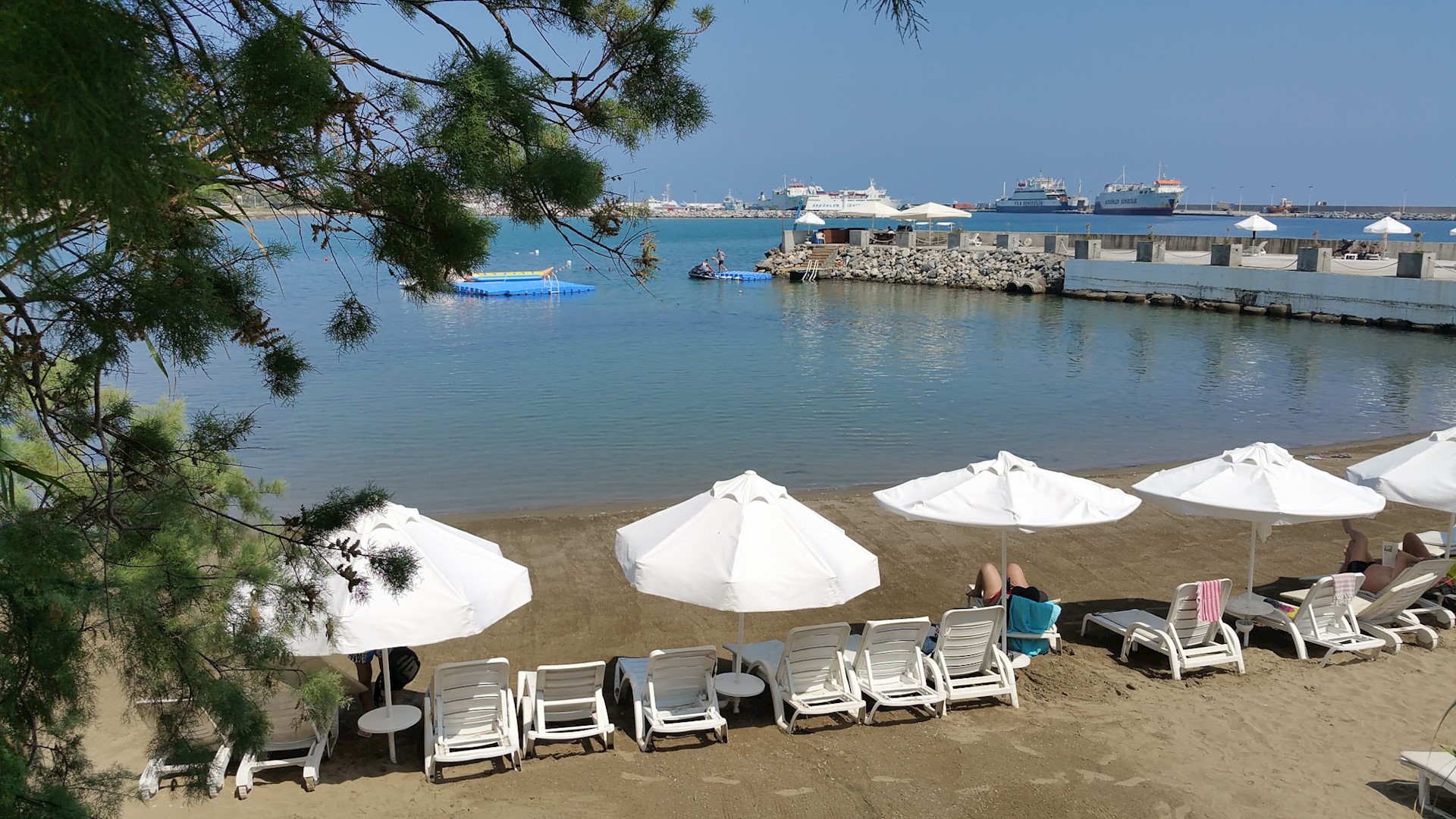 oscar resort hotel private beach