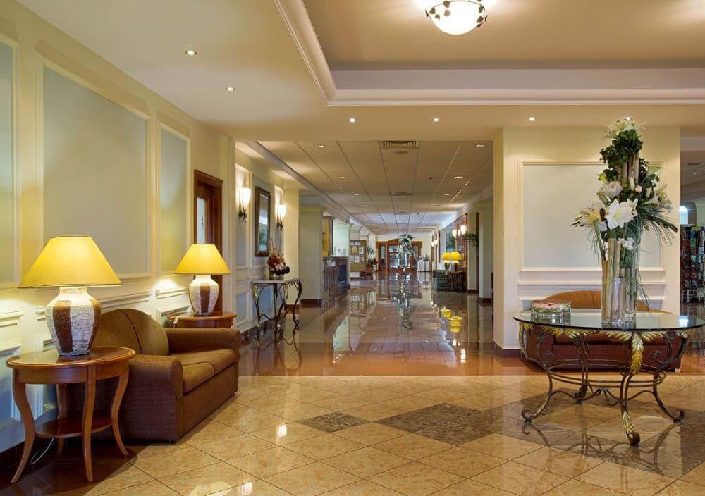 aloe hotel corridor