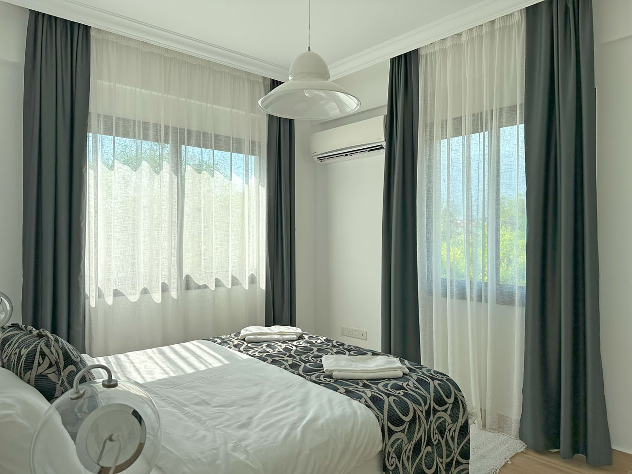 One Bedroom Apartment 