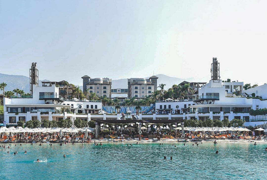 81 cratos hotel beach view kyrenia
