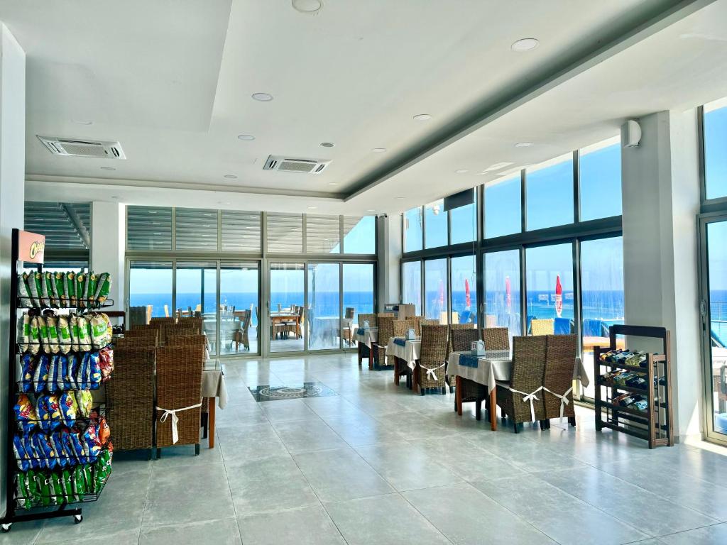 burhans hotel sitting bafra