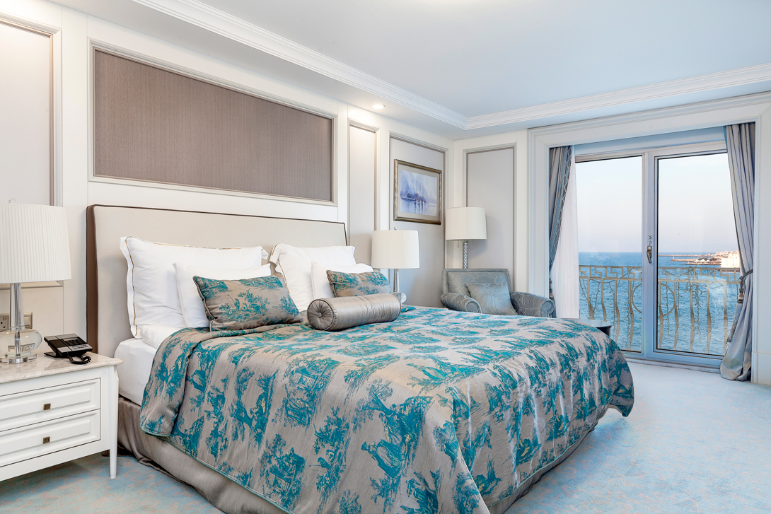 4 les ambassadeurs room