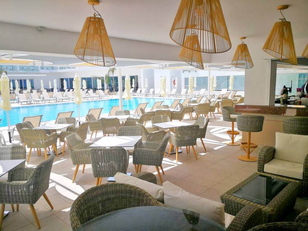 sunconnect sofiana resort pool side bar