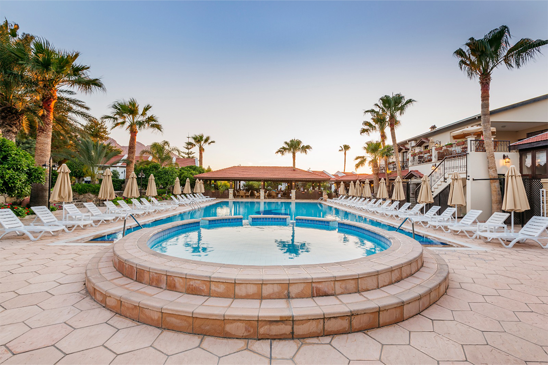 Almond Holiday Village